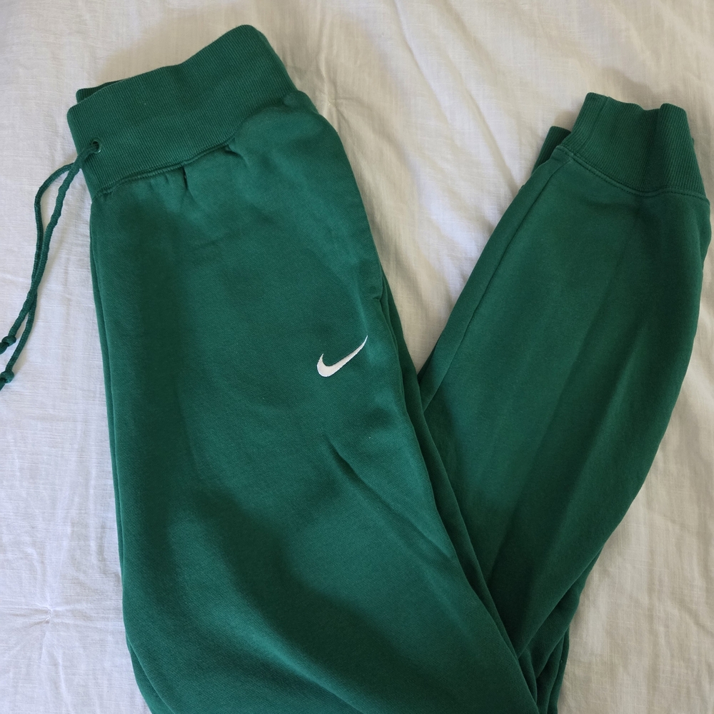 Womens NIKE Fleece Joggers Kelly Green